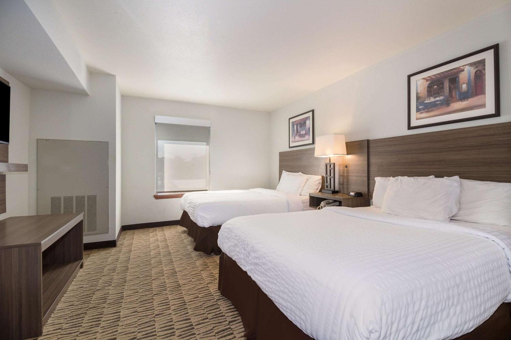 Clarion Pointe Charleston - West Ashley Hotel Exterior photo